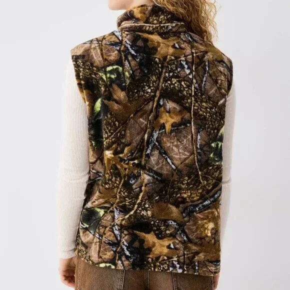 NWT Camo pattern fleece vest - Picture 2 of 3